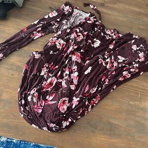 V neck wrap around motherhood maternity /nursing dress.